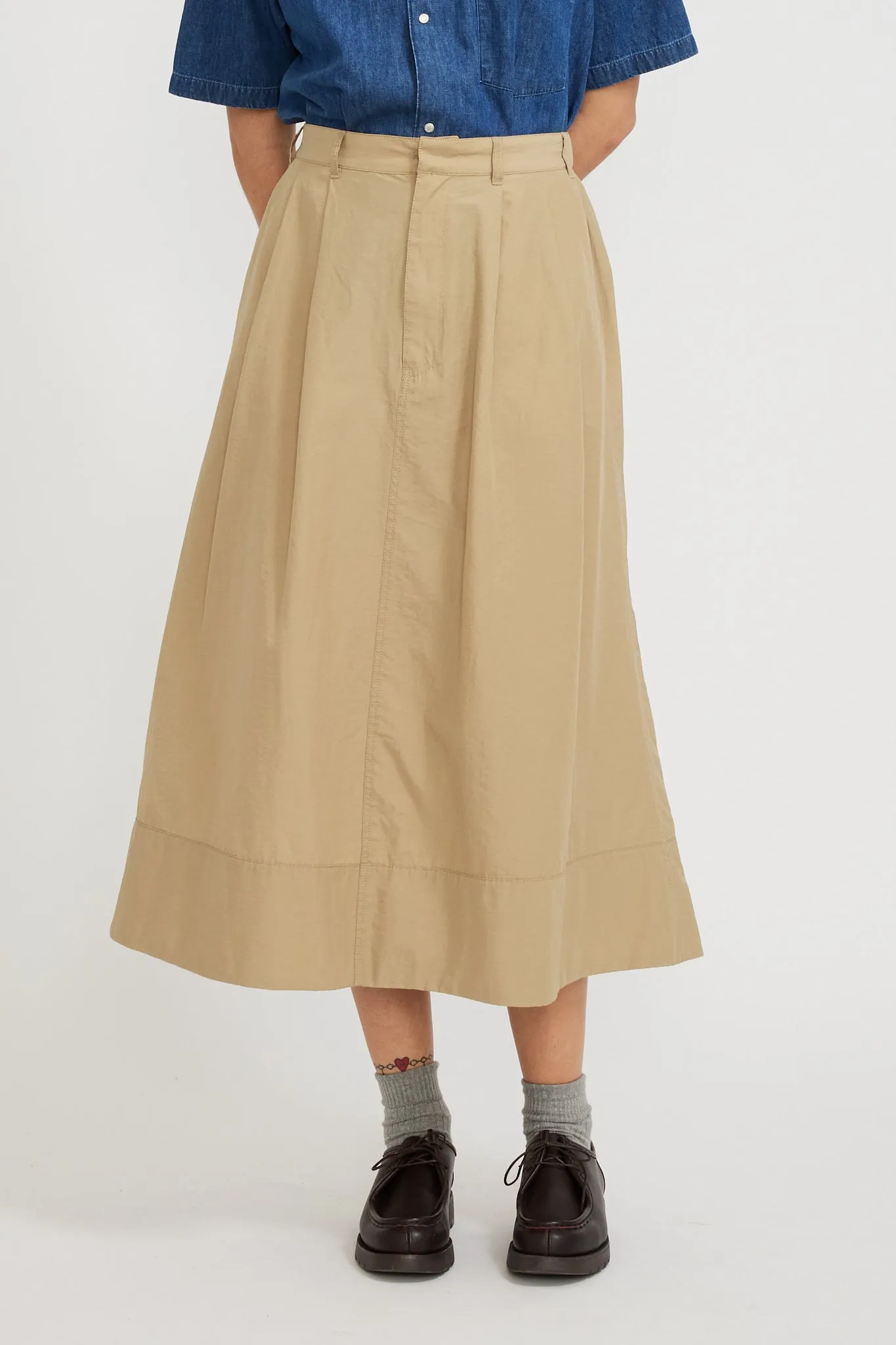 2 Tuck Skirt Beige