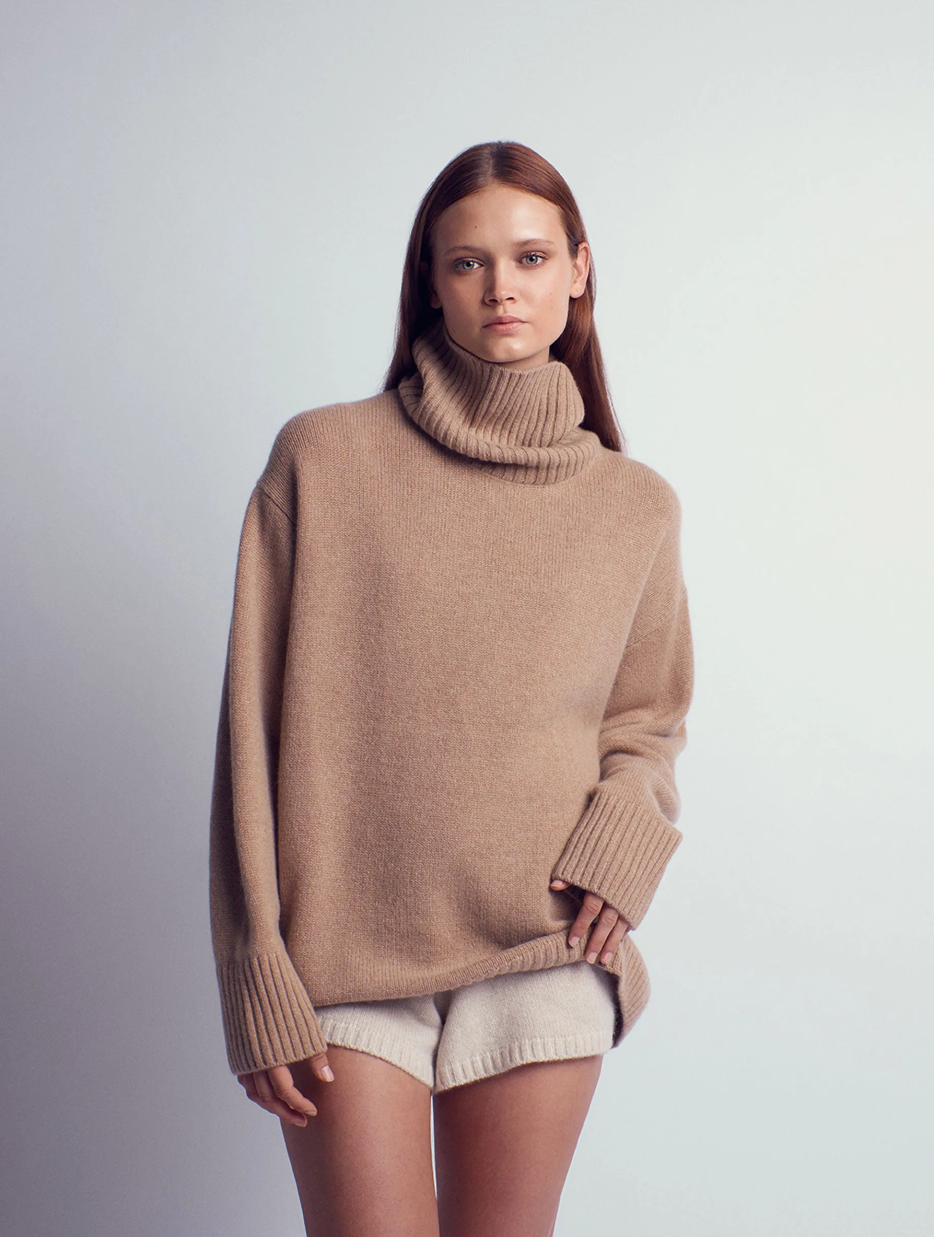 ADA Cashmere knitted turtleneck sweater Camel