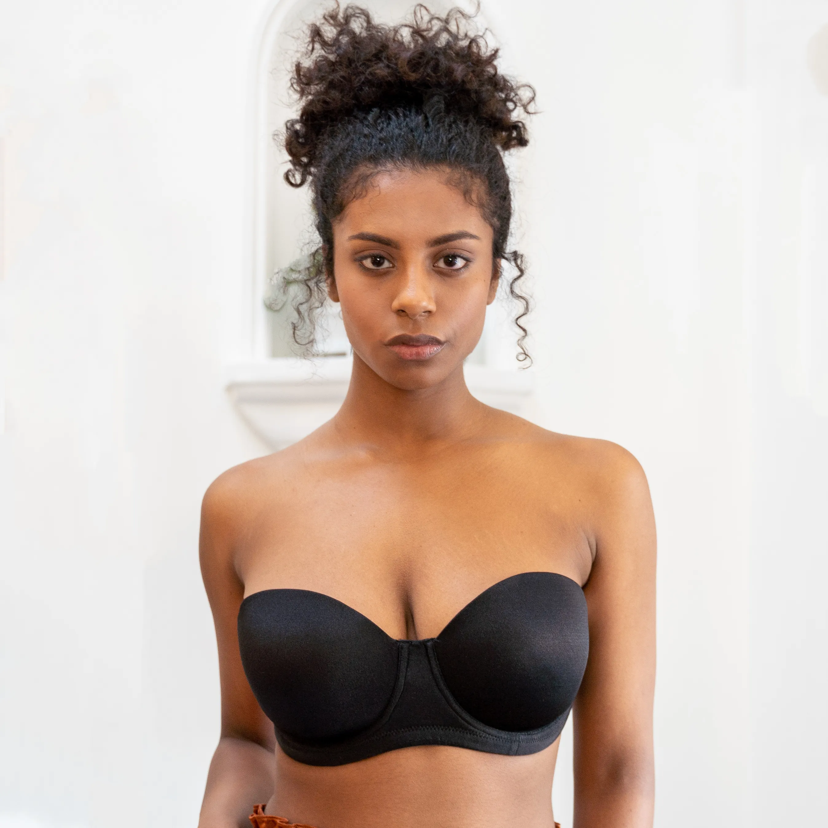 Capri Clear & Black Strapless Bra Set