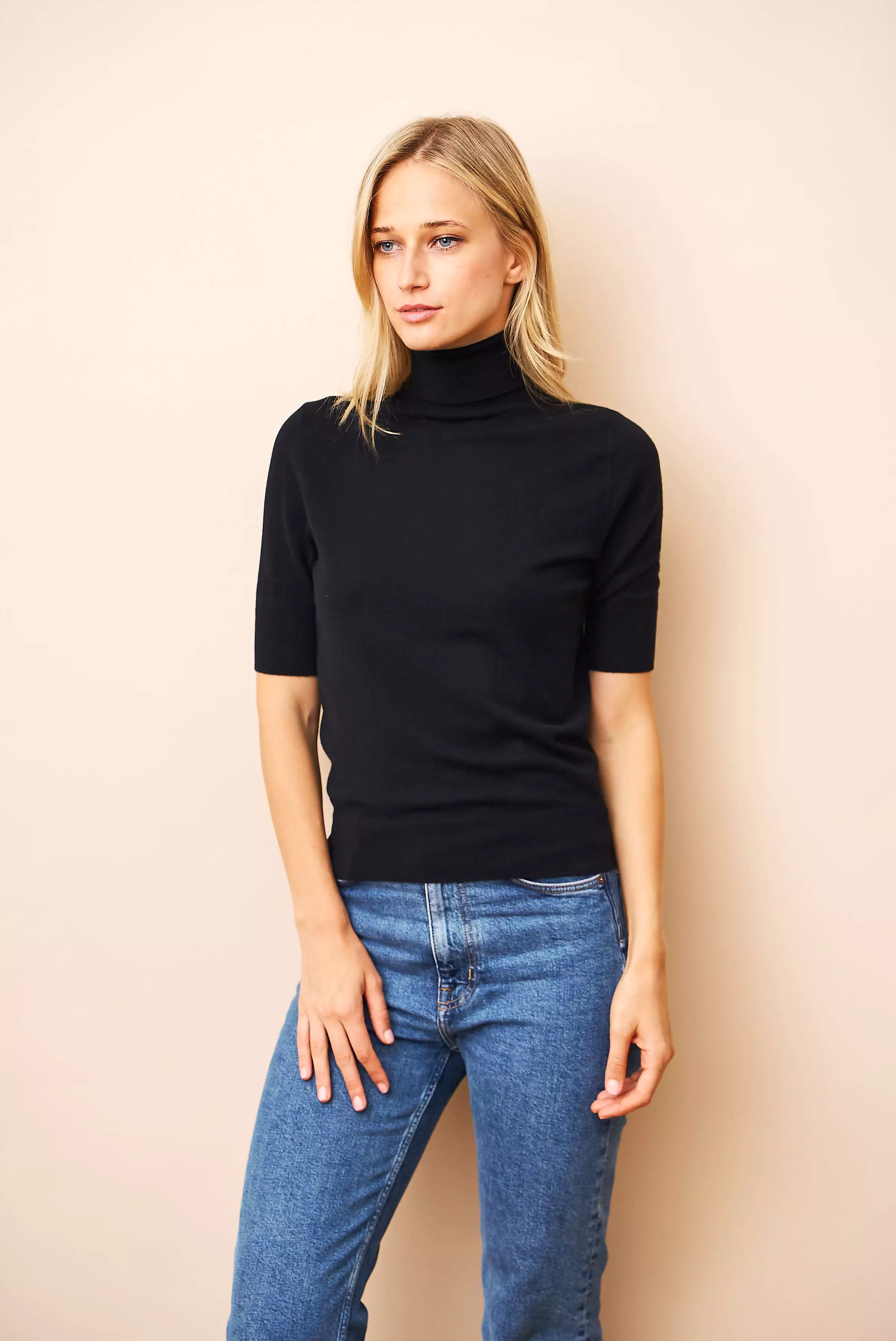 Majestic Organic Cotton Stretch Elbow Sleeve Turtleneck in Noir