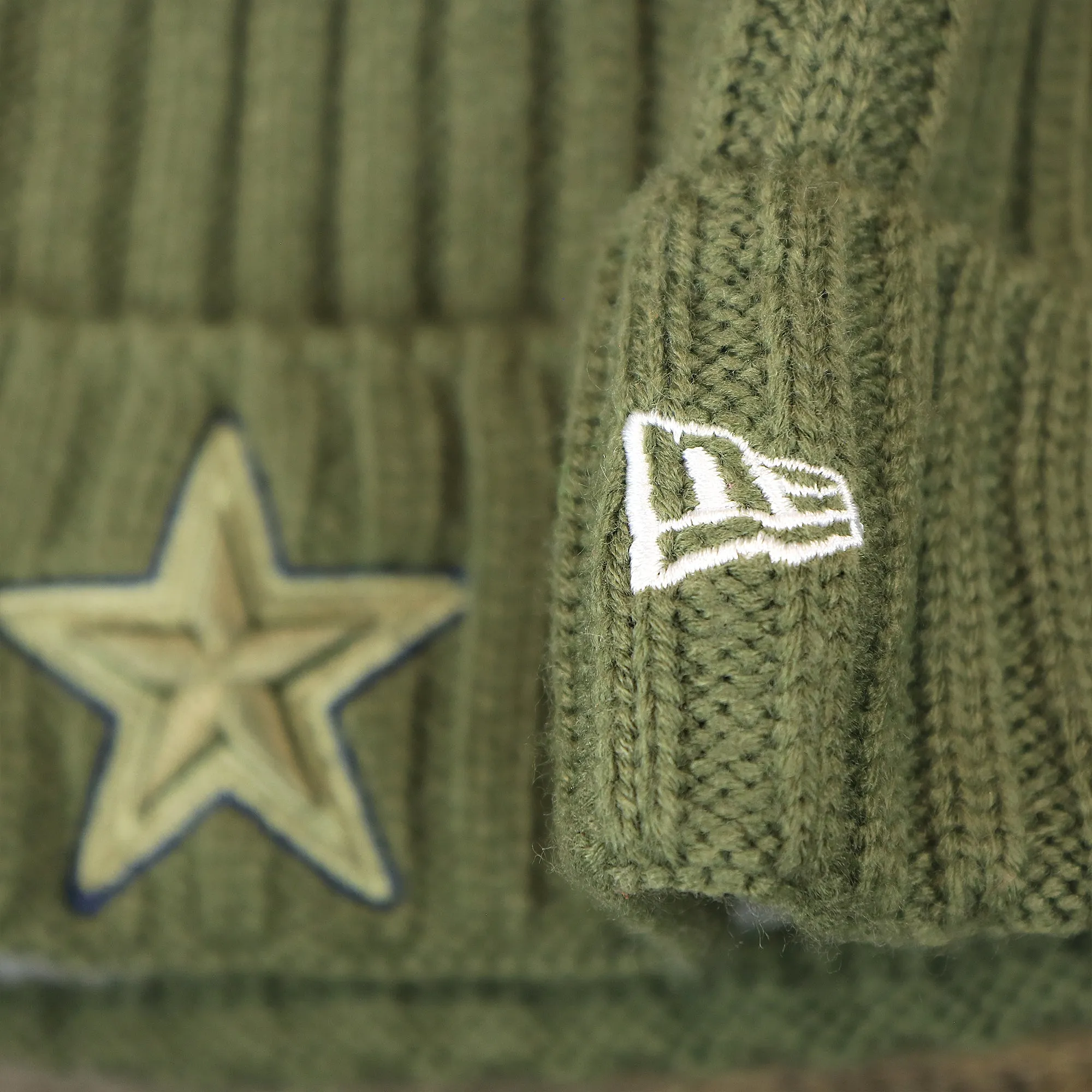 Youth Dallas Cowboys on Field Salute To Service Ribbon American Flag Side Patch Winter Beanie | Kid’s Olive Green Winter Beanie